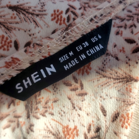 Shein Women's Puff Sleeve Ruched Dress Size Medium/ 6 - Picture 9 of 10